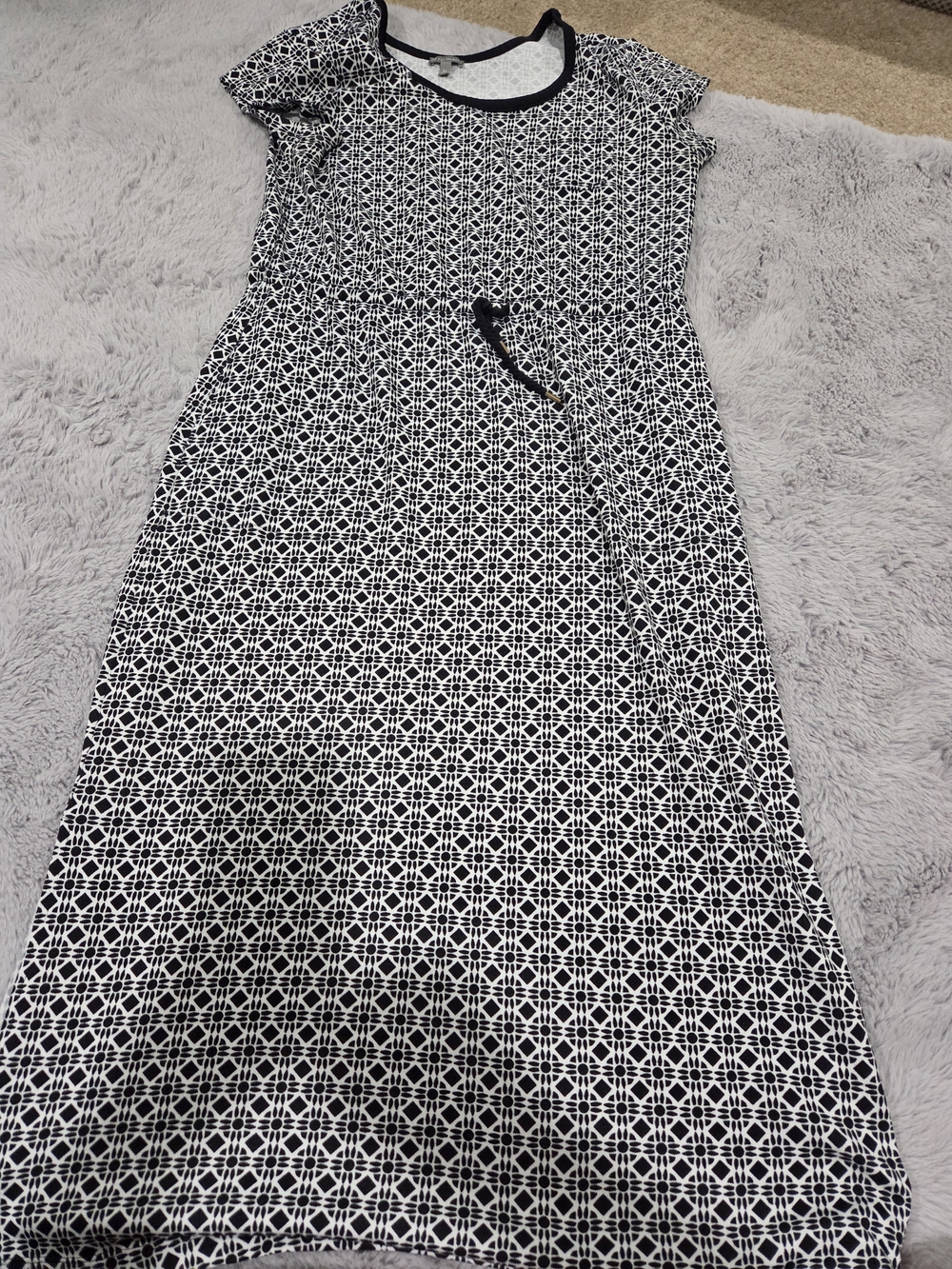 Talbots Black and White Geometric Maxi Dress